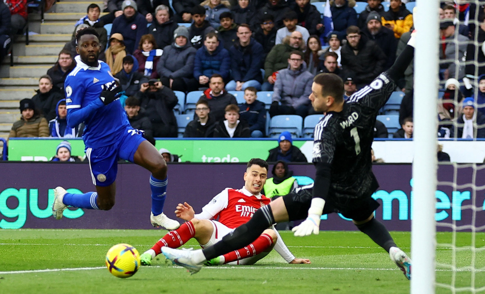 以相对低薪 以相对低薪